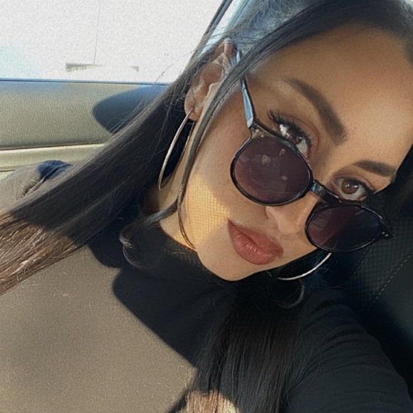 MEET THE POSHER, JESS ✨ - Picture 6 of 9